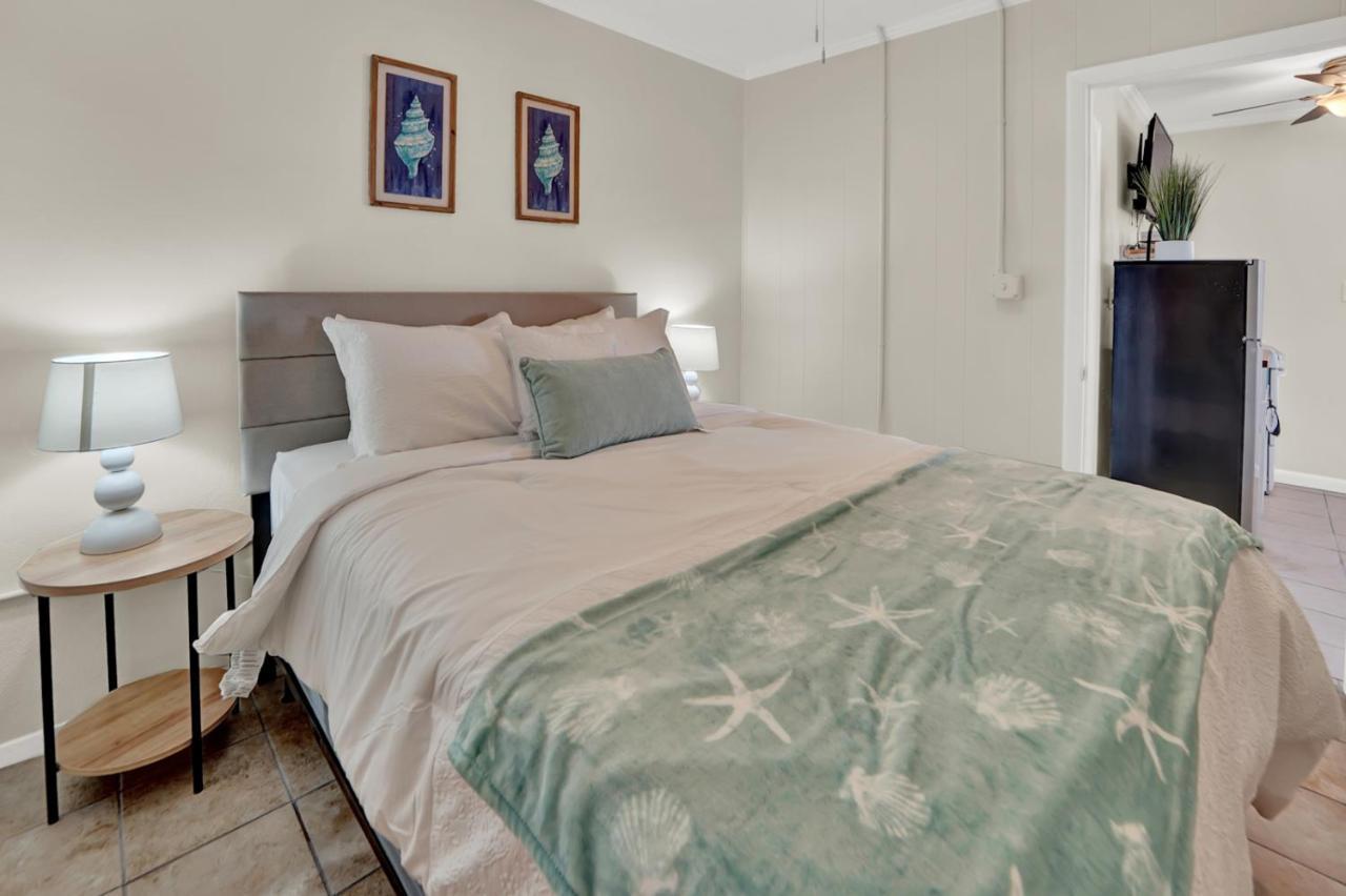 Sea Foam Suites Lower Grand Lagoon Buitenkant foto
