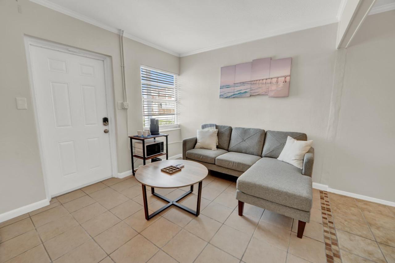 Sea Foam Suites Lower Grand Lagoon Buitenkant foto
